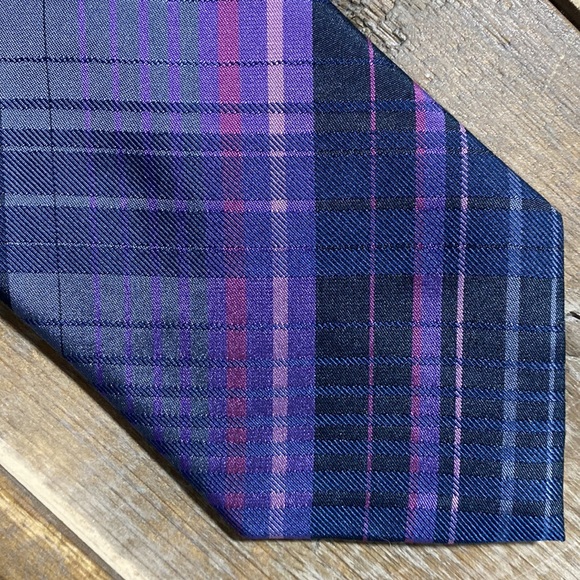 Le 31 Tie - Picture 2 of 3